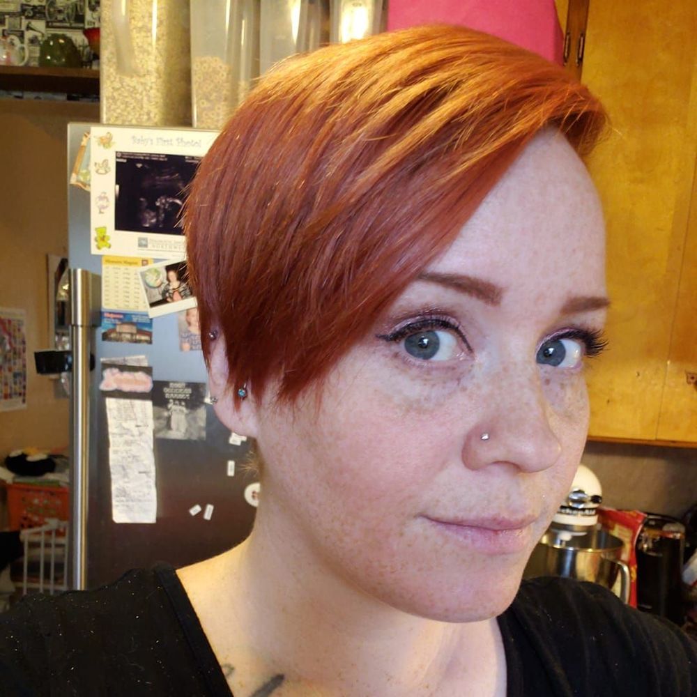 Meet your Posher, April